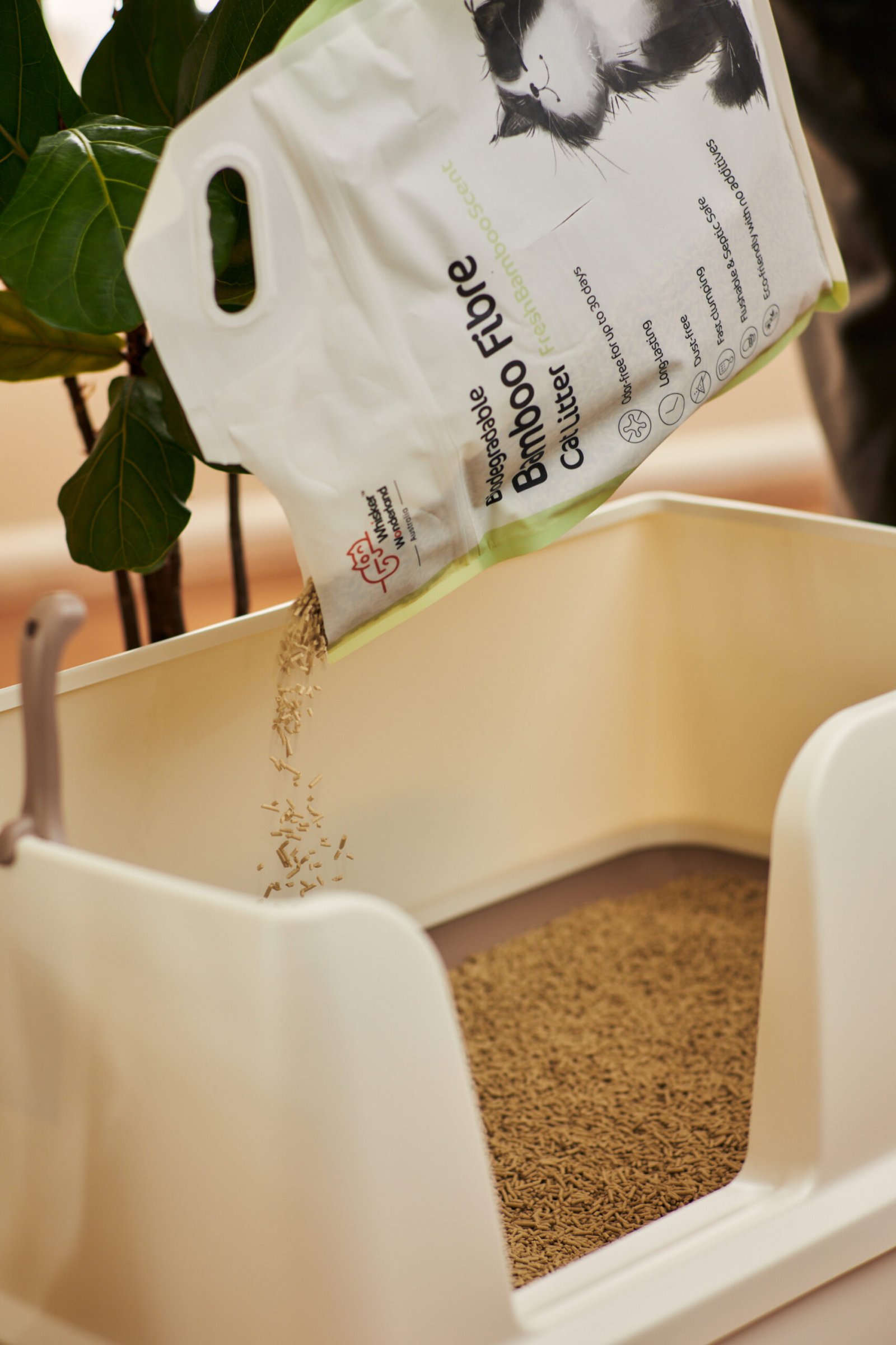 Whisker Wonderland Premium Biodegradable Bamboo Fibre Cat Litter 4KG - Fresh Bamboo Scent | Superior Odour Control, Fast Clumping & Flushable | Pet & Planet Friendly - Image 3