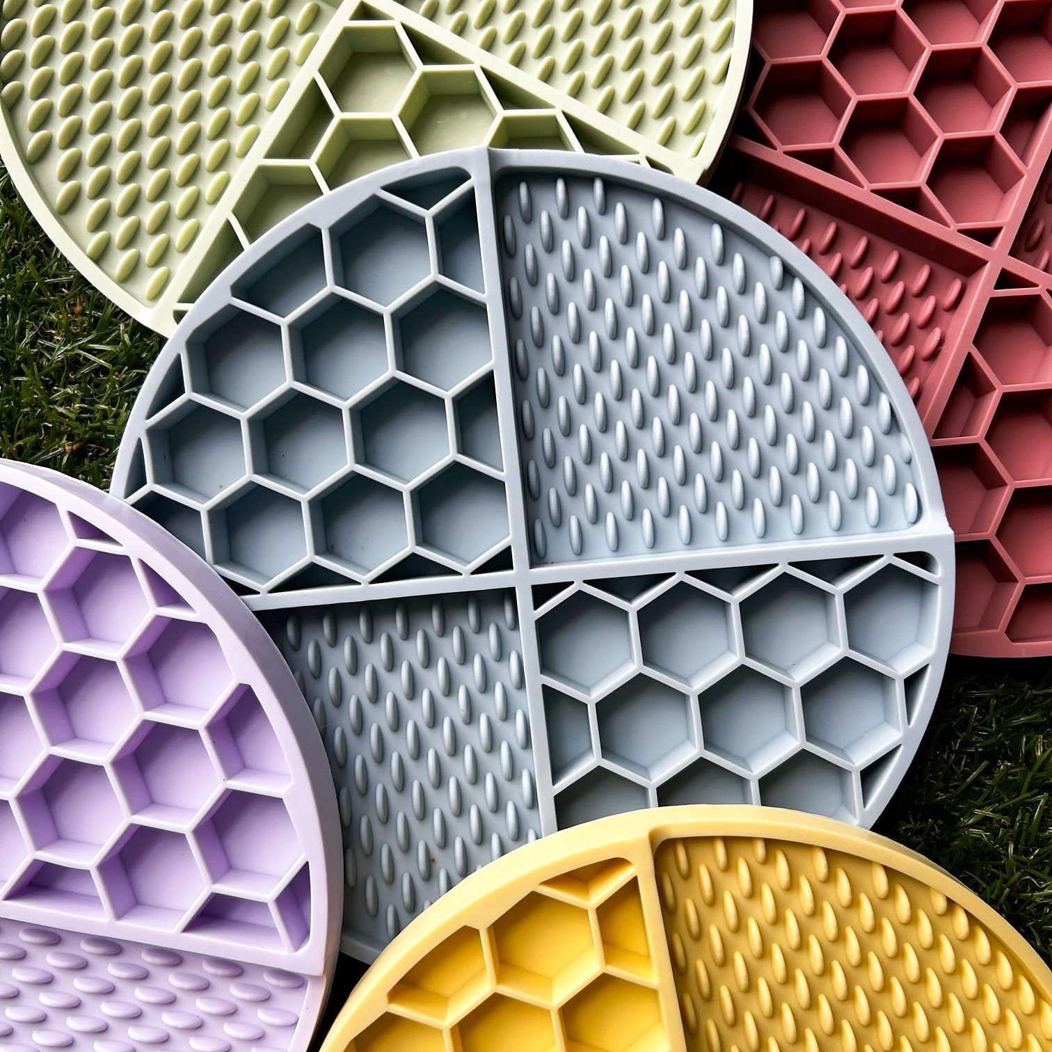 2 Pcs Light Green Honeycomb Pet Slow Feeder Bowl - Anti-Choke Silicone Lick Mat with Suction for Dogs - Image 2