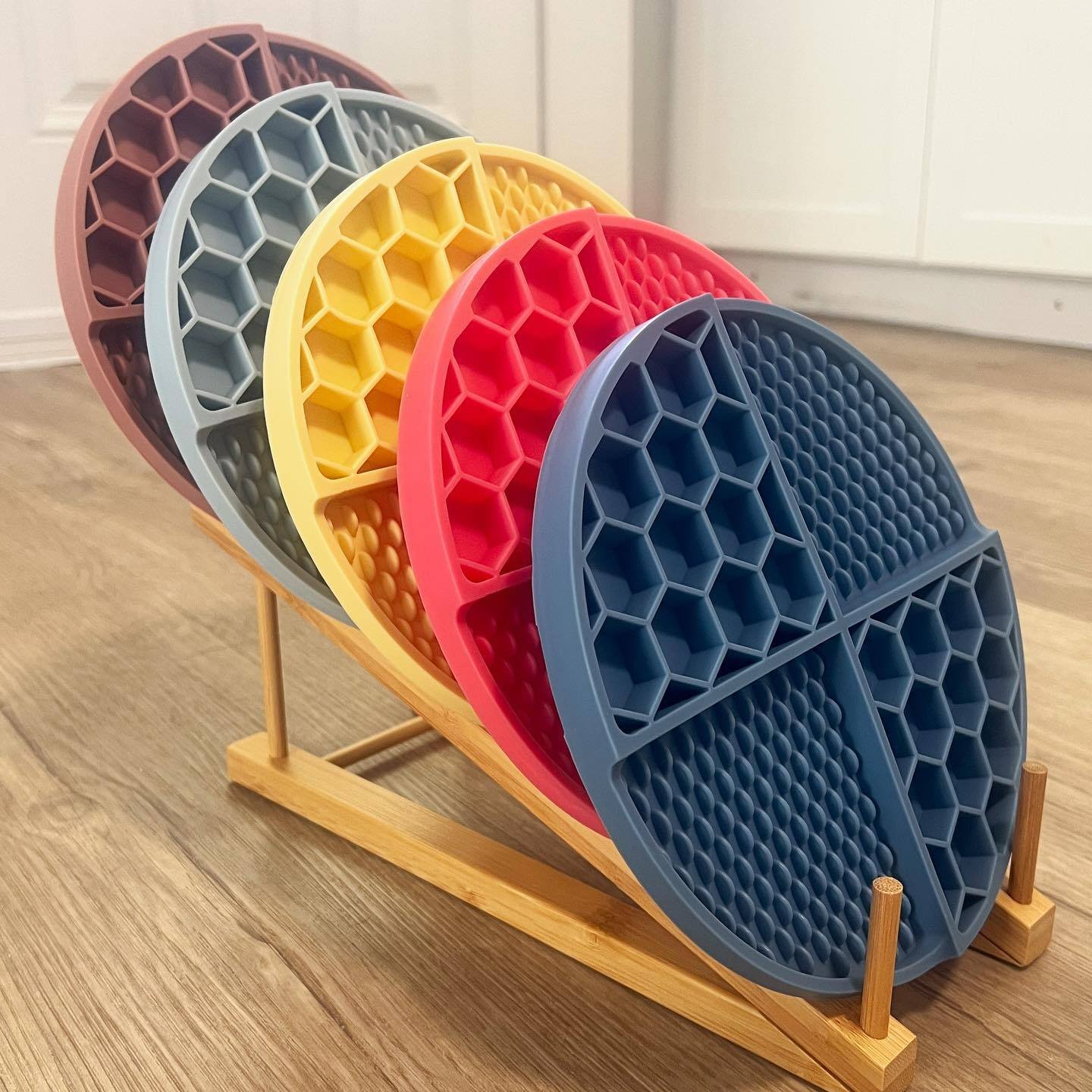 2 Pcs Light Green Honeycomb Pet Slow Feeder Bowl - Anti-Choke Silicone Lick Mat with Suction for Dogs - Image 3