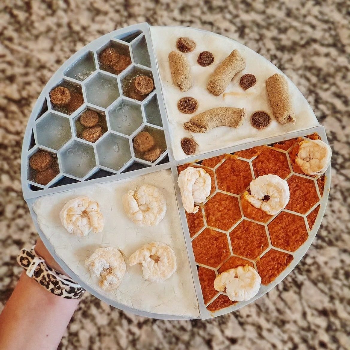 2 Pcs Light Green Honeycomb Pet Slow Feeder Bowl - Anti-Choke Silicone Lick Mat with Suction for Dogs - Image 6