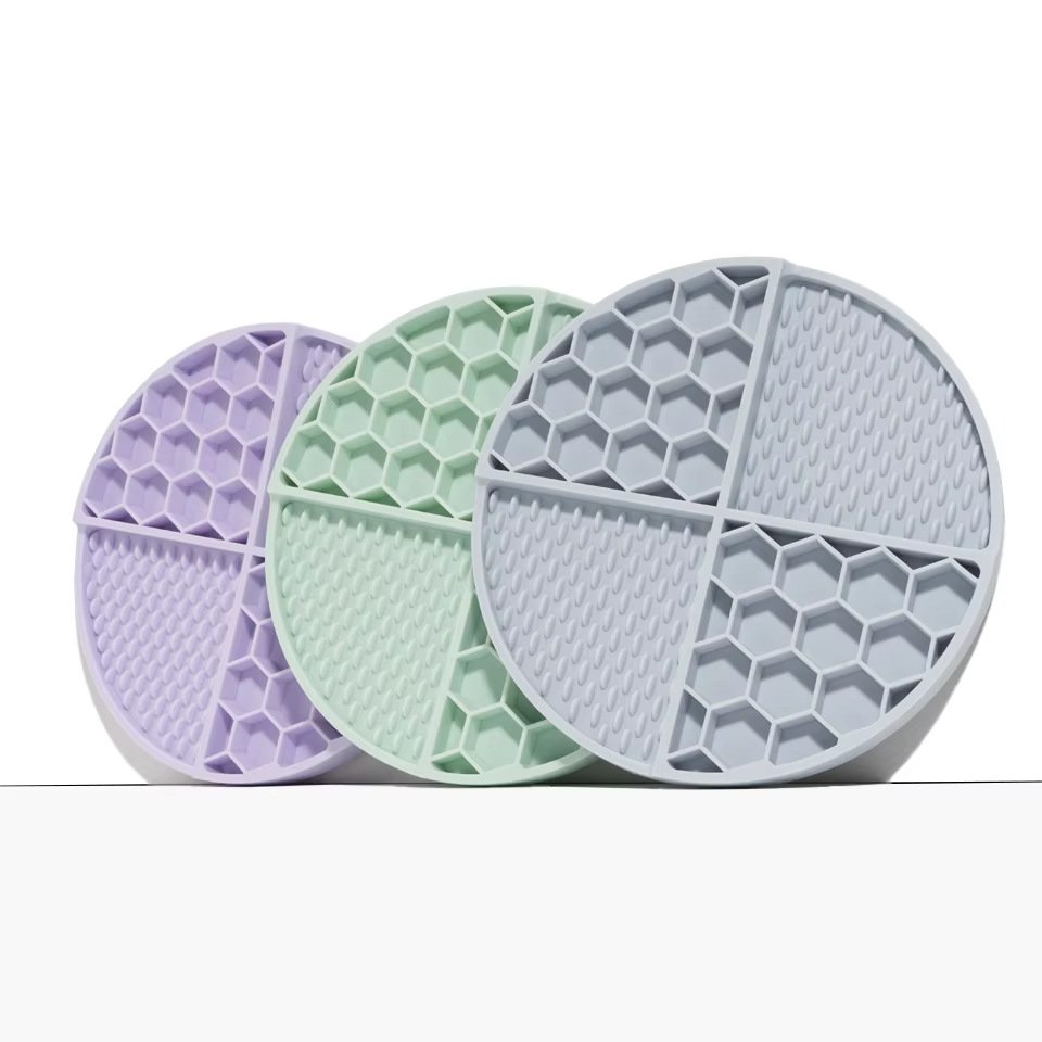 2 Pcs Light Green Honeycomb Pet Slow Feeder Bowl - Anti-Choke Silicone Lick Mat with Suction for Dogs - Image 7