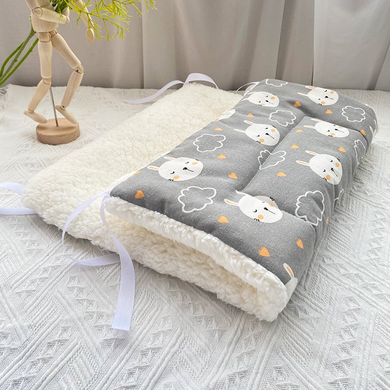 Tie-On Cat Cage Platform Pad - Rabbit pattern on Gray background (30x75cm) - Image 2