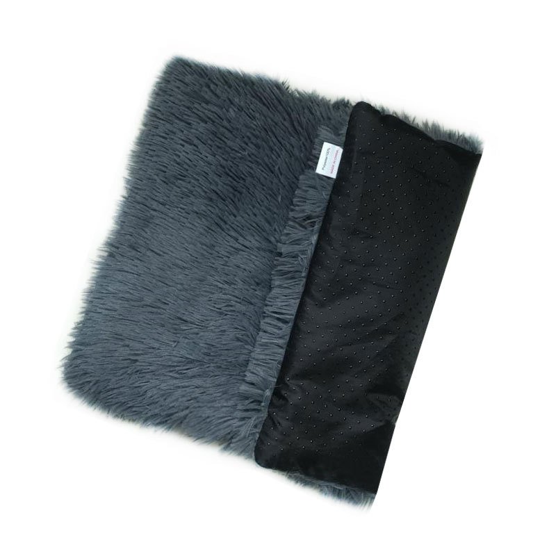 Dark Grey Plush Pet Mat for Dogs and Cats - 50x70cm, Anti-Slip, Warm and Cozy for Autumn and Winter